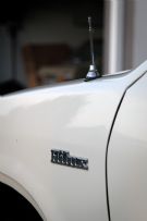 "Hilux" guard emblem